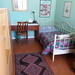 B&B 